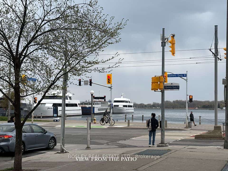 600 Queens Quay West #106, Toronto, ON M5V 3M3