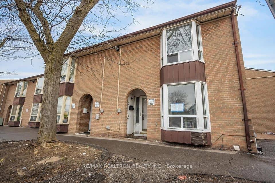 250 John Garland Boulevard, Toronto
