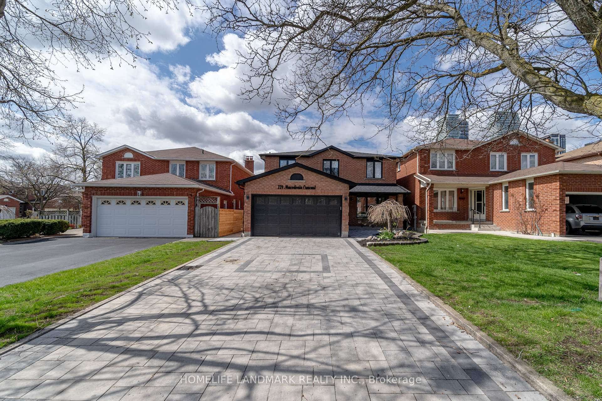 224 Macedonia Crescent, Mississauga, ON L5B 3R8