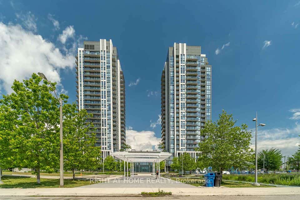 Park Towers Condominiums at IQ, Toronto