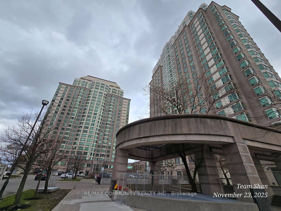 1 Lee Centere Drive, Toronto