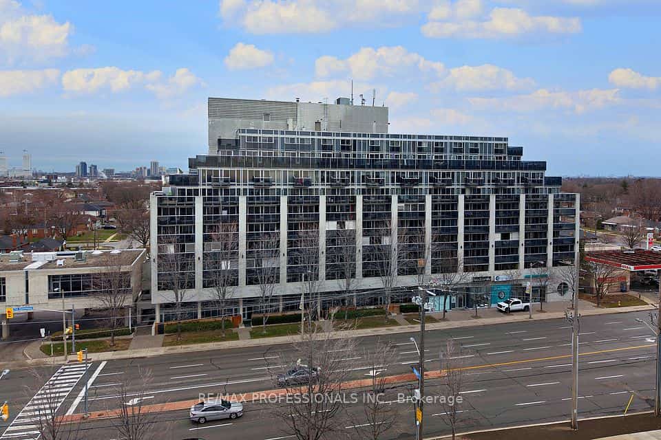 1040 The Queensway #704, Toronto, ON M8Z 0A7
