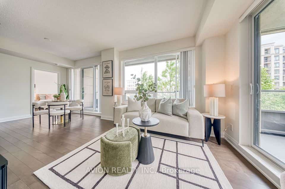 28 Uptown Drive #217, Markham, ON L3R 5M8