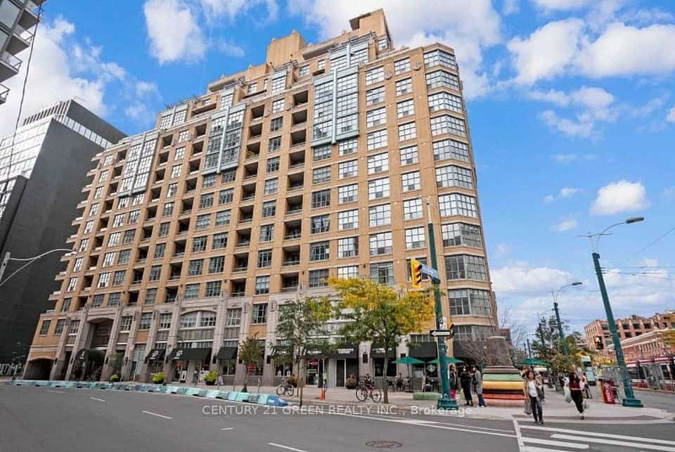 438 Richmond Street W #819, Toronto, ON M5V 3S6