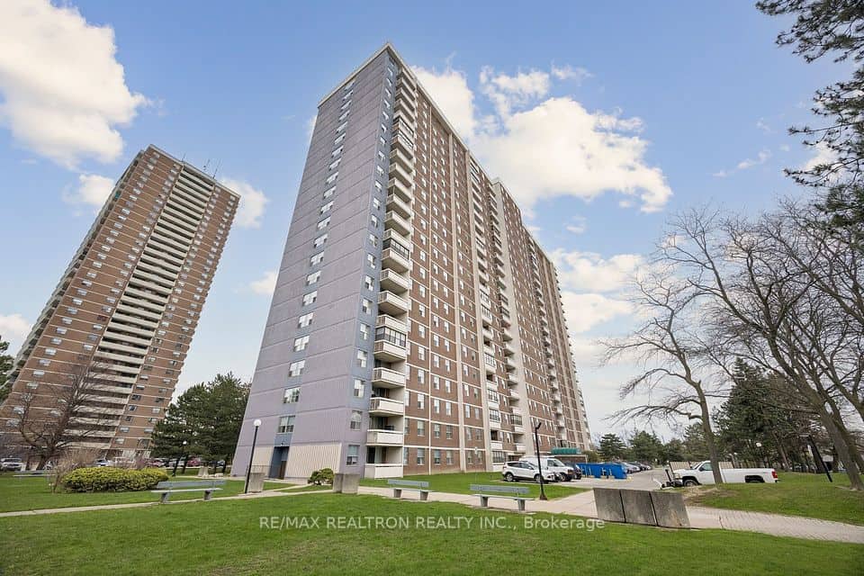 205 Hilda Avenue, Toronto