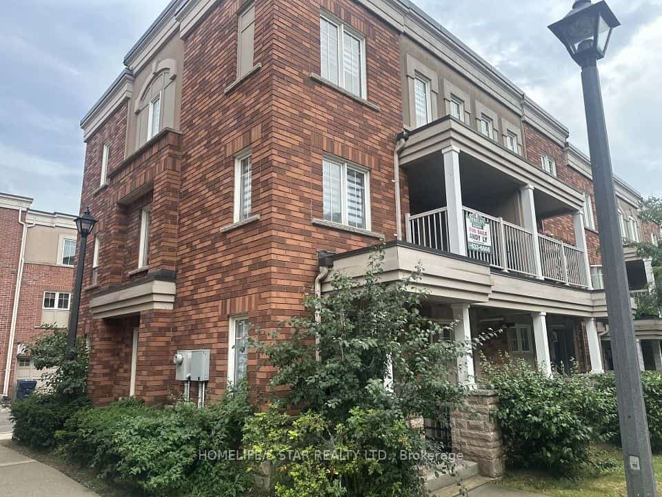 375 Cook Road #27, Toronto, ON M3J 3T6