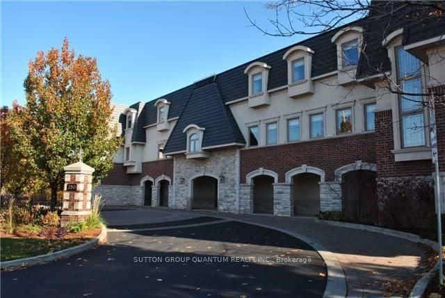 390 Upper Middle Road E #305, Oakville, ON L6H 0A5