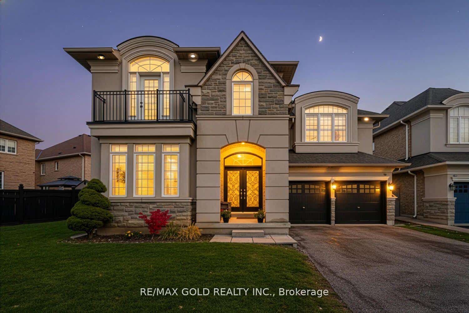 37 Scotchmere Crescent, Brampton, ON L6P 3A6