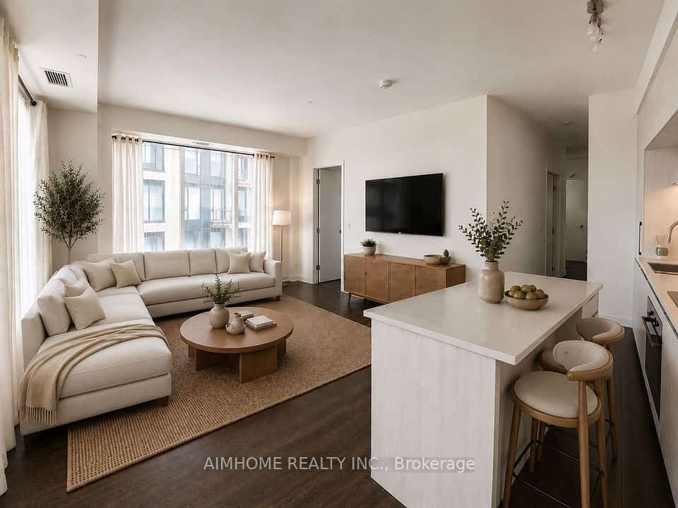 2 David Eyer Road E #829, Richmond Hill, ON L4S 0N6