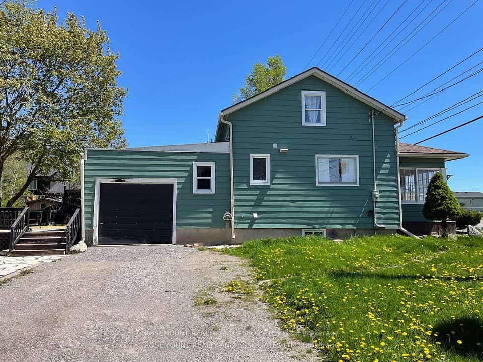 86 Winchester Road E, Whitby, ON L1M 1B4