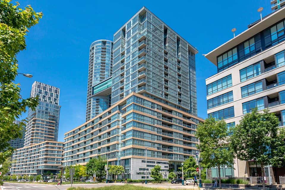 10 Capreol Court #649, Toronto, ON M5V 4B3