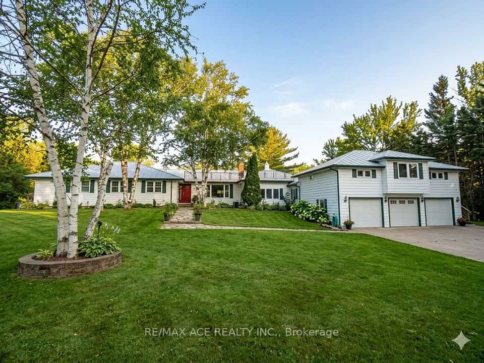 5455 Hoxton Street, Pickering, ON L1Y 1A3