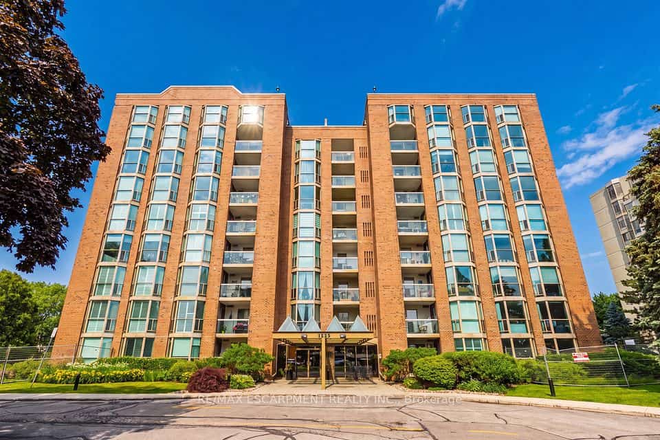 1225 North Shore Boulevard E #605, Burlington, ON L7S 1Z6
