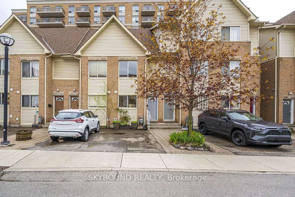 25 Replin Road #13, Toronto, ON M6A 2M8