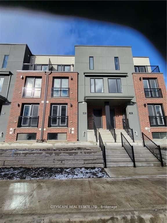99 Rogers Street #41, Waterloo, ON N2J 1A4