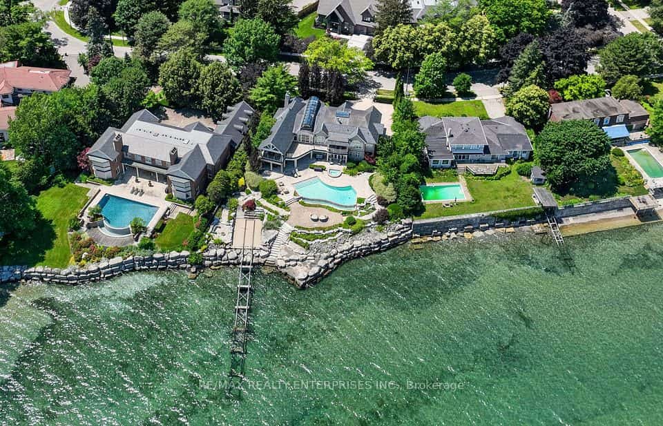 1500 Watersedge Road, Mississauga, ON L5J 1A4