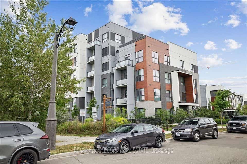 50 Kaitting Trail #516, Oakville, ON L6M 4L9