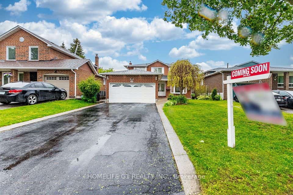 92 Reynier Drive, Brampton, ON L6Z 1M1