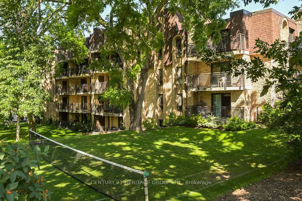Devonshire Place, Aurora