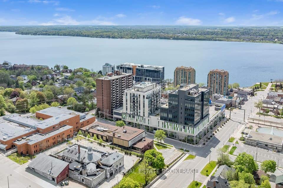 111 Worsley Street, Barrie, Barrie