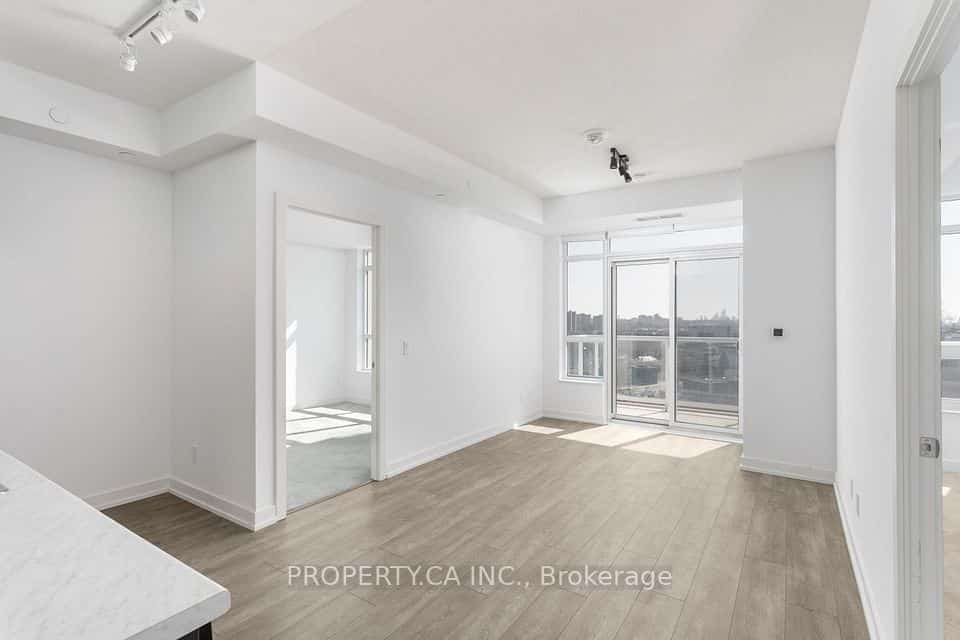 10 Wilby Crescent #1102, Toronto, ON M9N 0B6