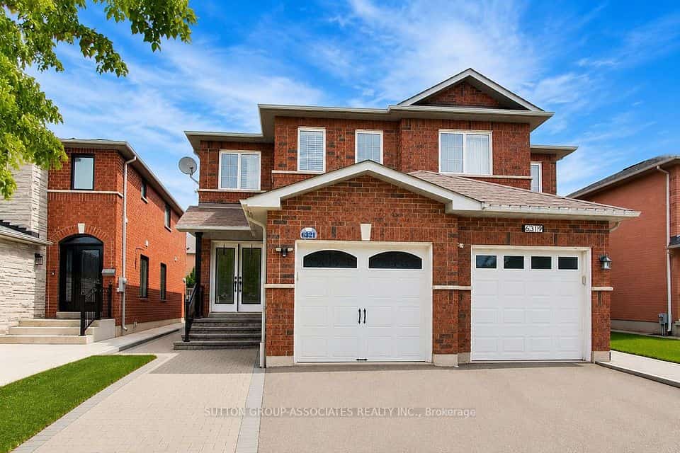 6321 Amber Glen Drive, Mississauga, ON L5N 7V4