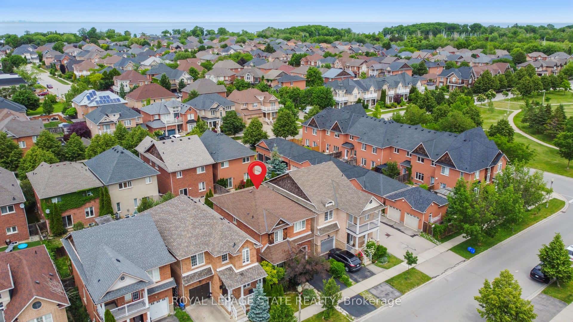 33 Panorama Way, Hamilton, ON L8E 6C6