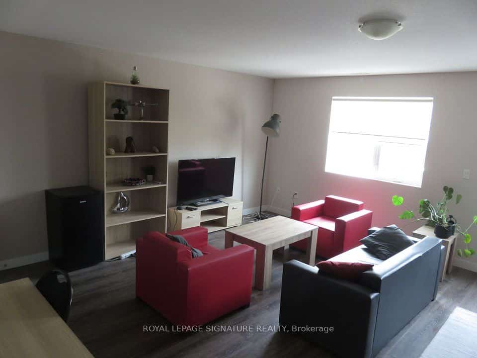 288 Albert Street #216, Waterloo, ON N2L 3T8