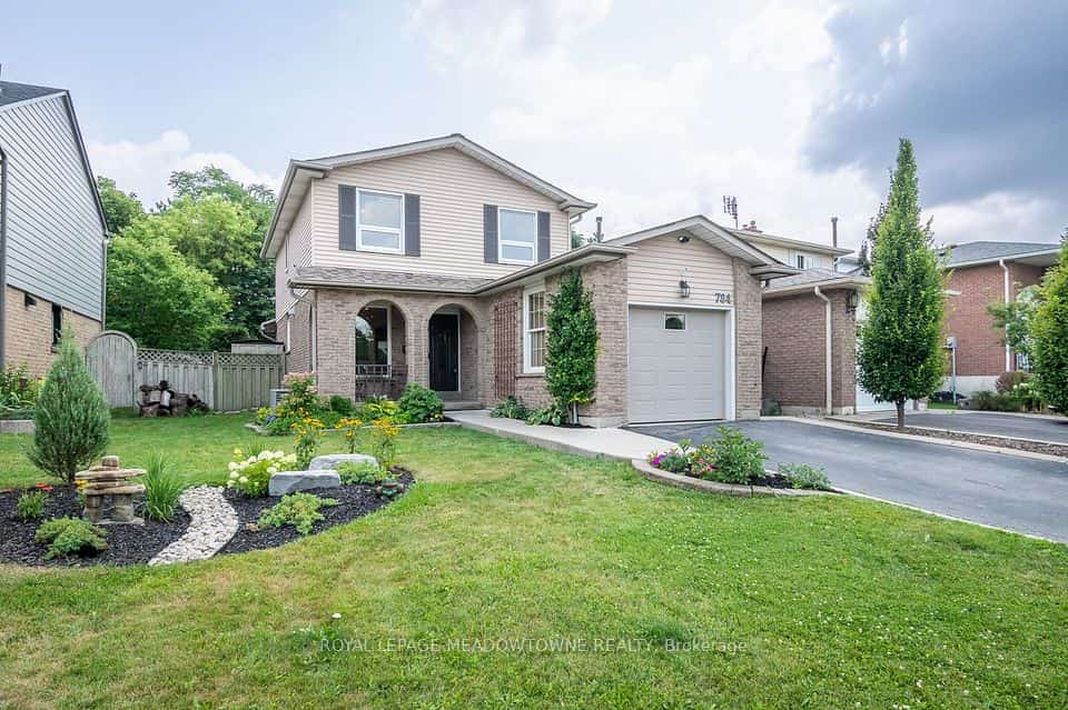 784 Laurier Avenue, Milton, ON L9T 4H1