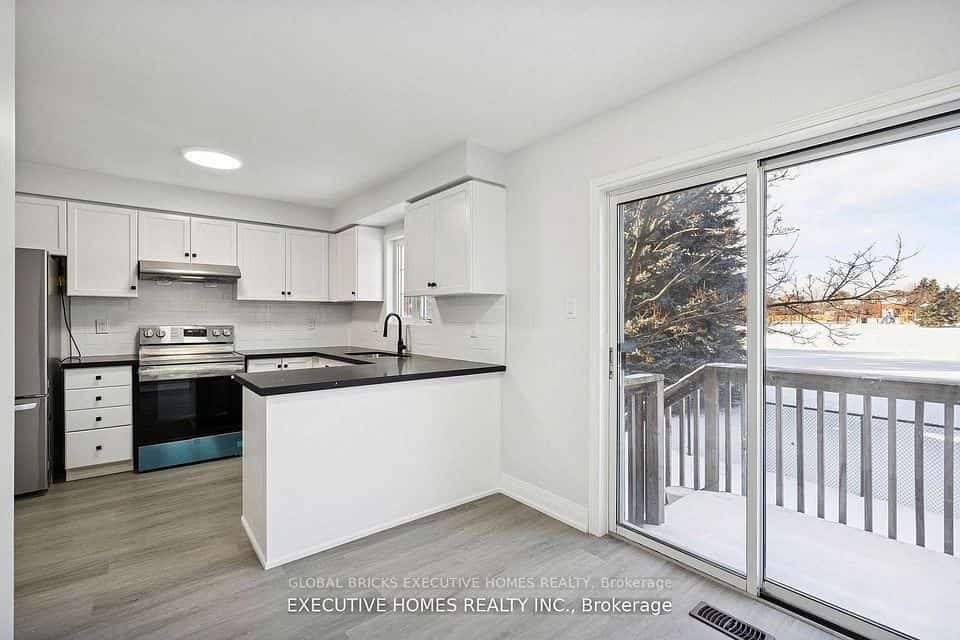 2665 Thomas Street #60, Mississauga, ON L5M 6G6