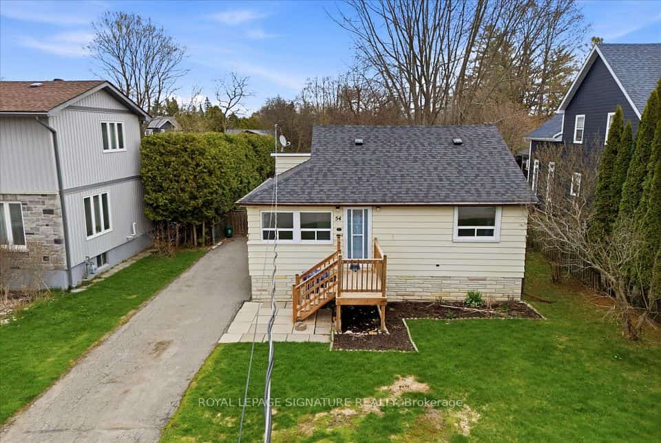 54 Farley Circle, Georgina, ON L0E 1S0