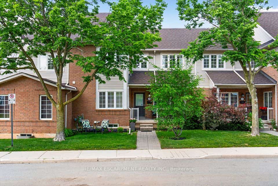 100 Beddoe Drive #20, Hamilton, ON L8P 4Z2
