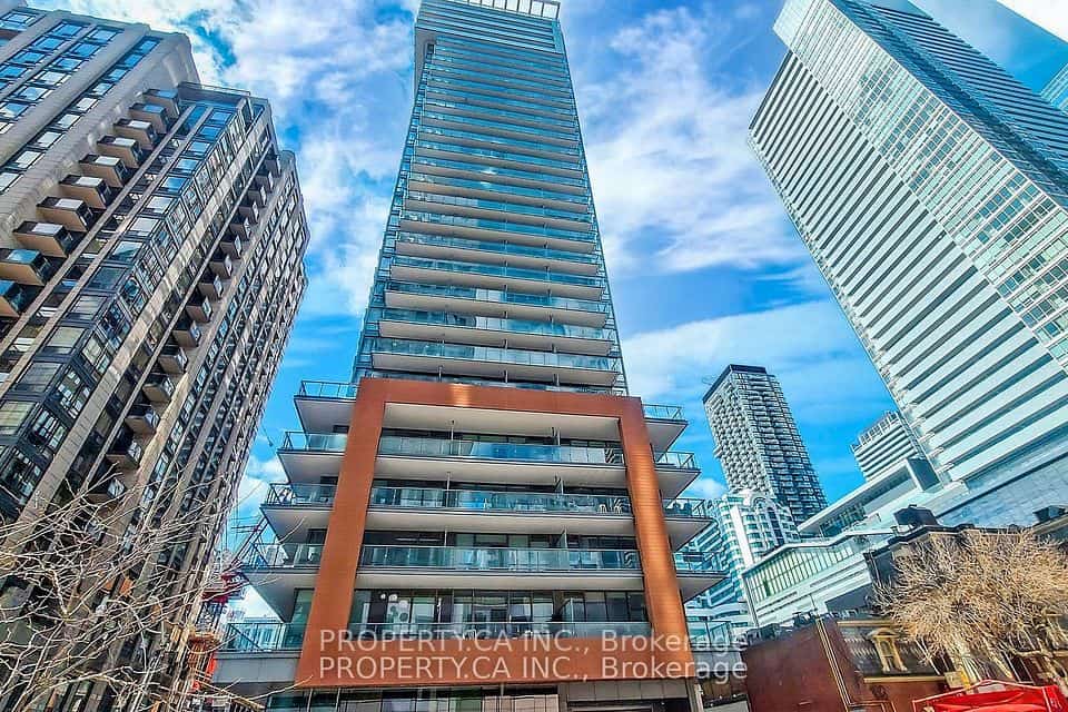 8 Mercer Street #710, Toronto, ON M5V 0C4