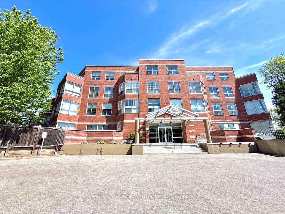 9 Chalmers Road #203, Richmond Hill, ON L4B 3N3