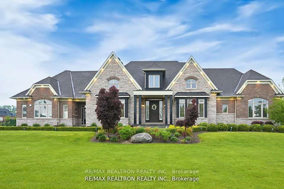 15 Pine Vista Avenue, Whitchurch-Stouffville, ON L4A 1R9