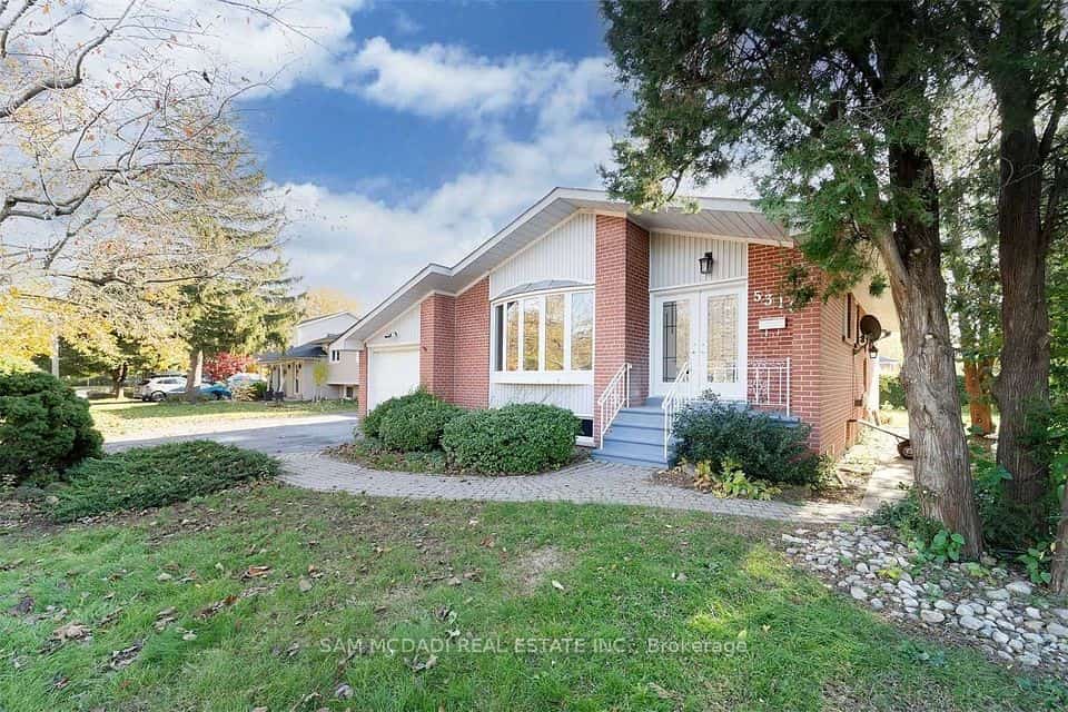 5318 Mericourt Road, Burlington, ON L7L 3R4