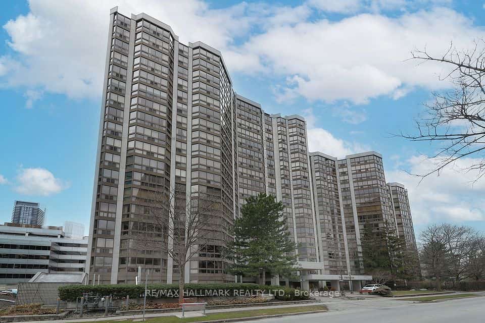 10 Kenneth Avenue #1704, Toronto, ON M2N 6K6