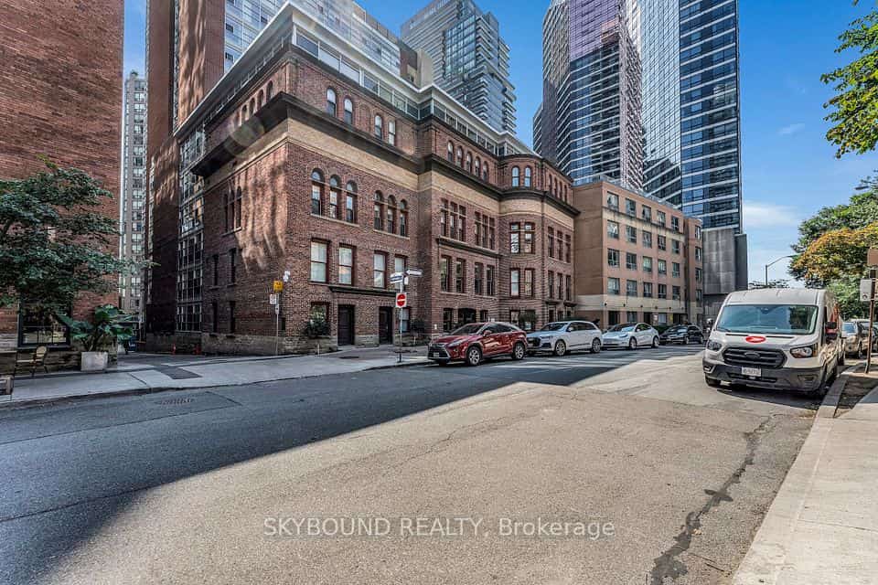 11 St Joseph Street #505, Toronto, ON M4Y 1J8