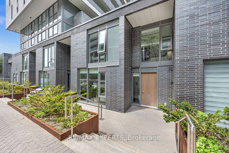 160 Flemington Road E, Toronto