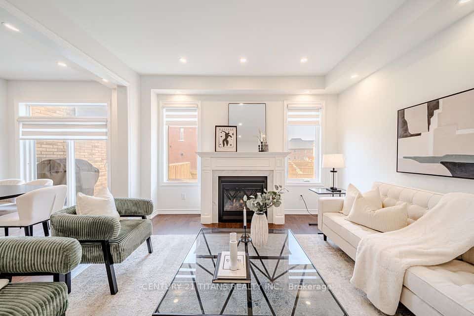 45 Cachia Lane, Ajax, ON L1T 0P8