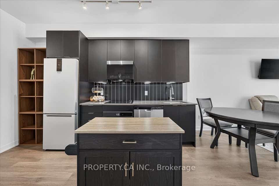 474 Caldari Road #1902, Vaughan, ON L4K 0R5