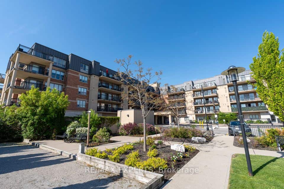 8026 Kipling Avenue, Vaughan