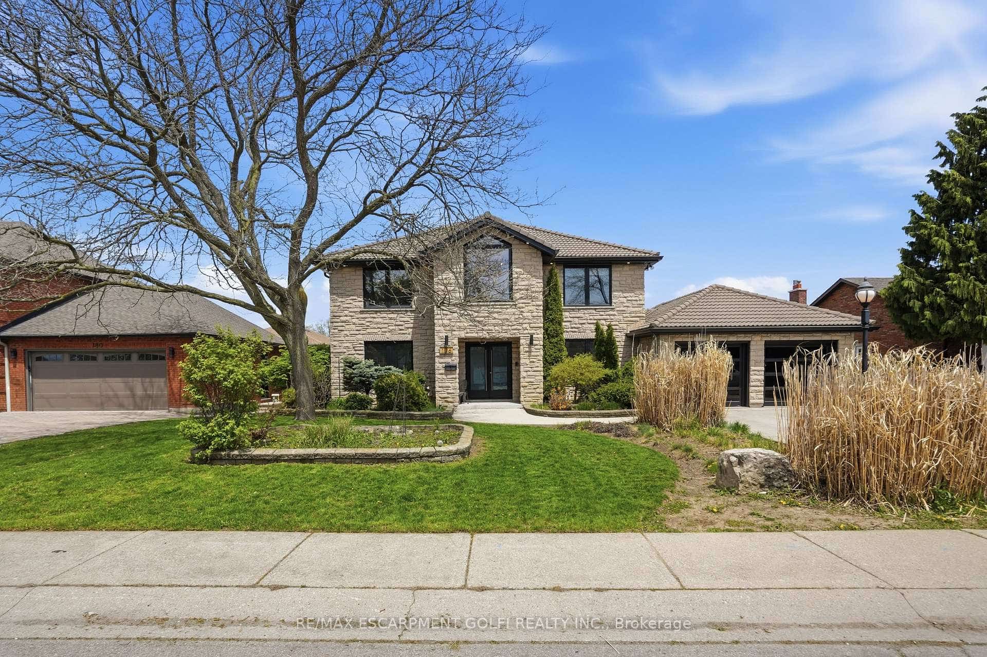 176 ALBION FALLS Boulevard, Hamilton, ON L8W 1R6