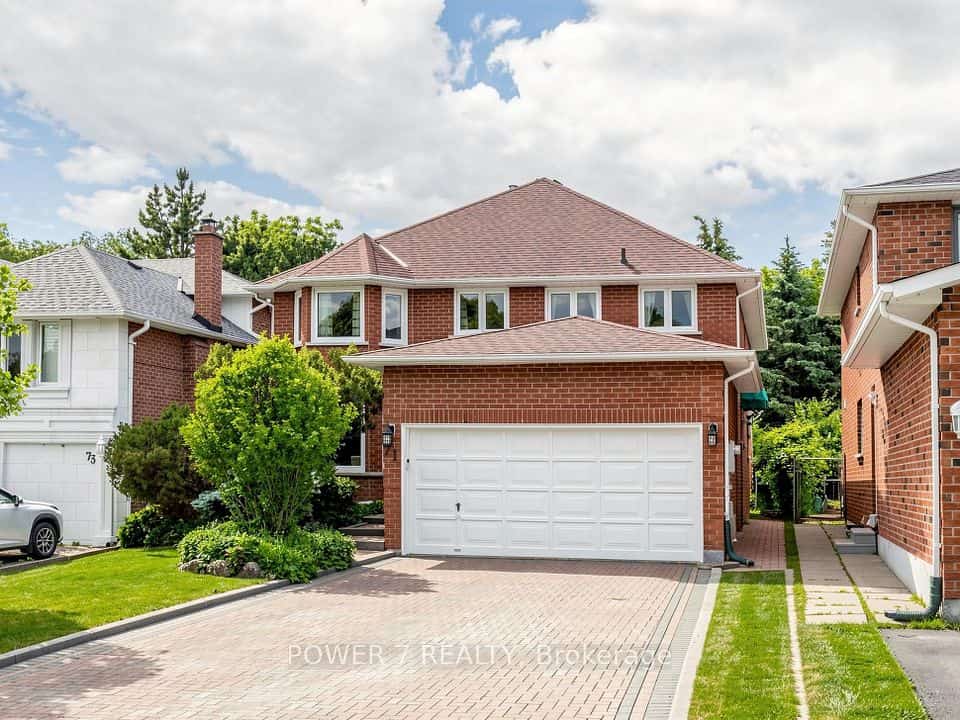 71 Canterbury Court, Richmond Hill, ON L4C 8E7