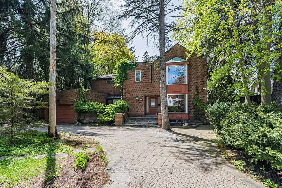 40 Donino Avenue, Toronto, ON M4N 2W7