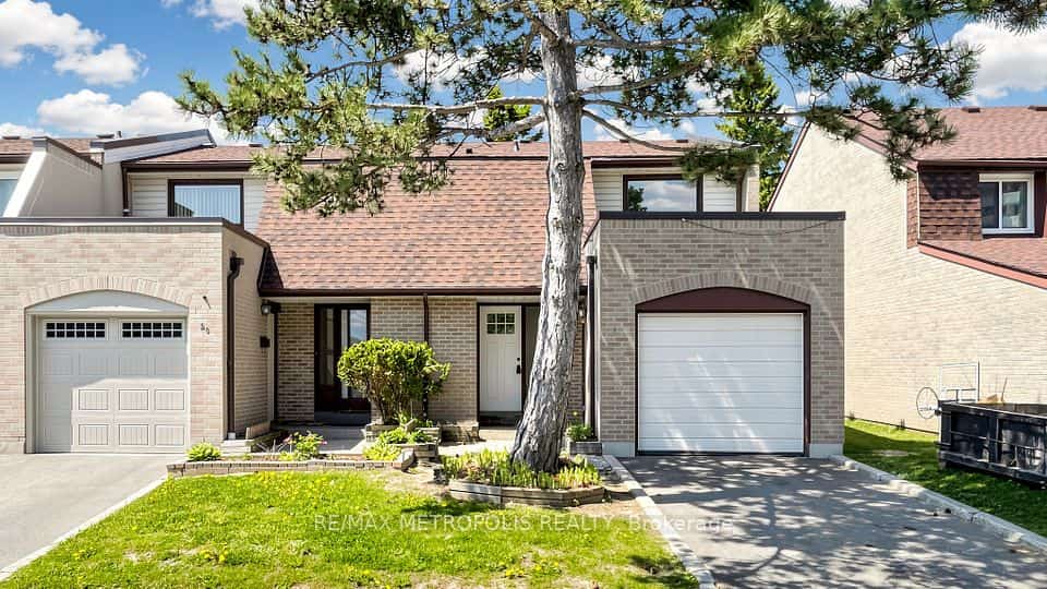 11 Livonia Place #18, Toronto, ON M1E 4W5