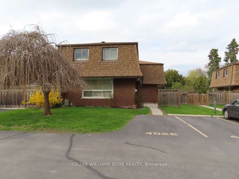 4026 Longmoor Drive #12, Burlington, ON L7L 1X2