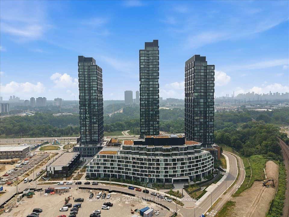 1 Quarrington Lane #2101, Toronto, ON M3C 0S4