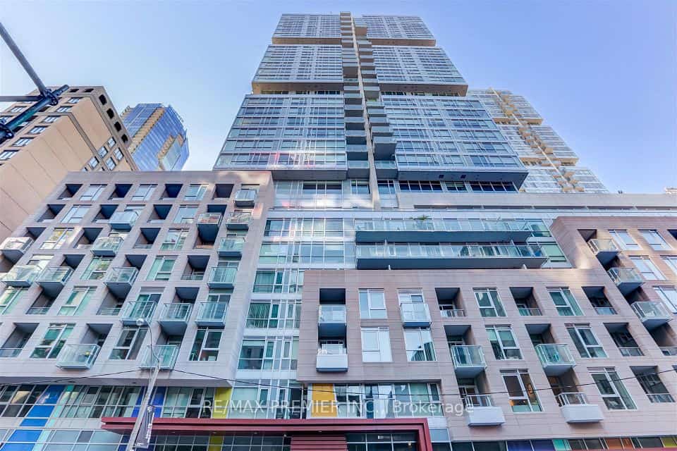 199 Richmond Street W #403, Toronto, ON M5V 0H4