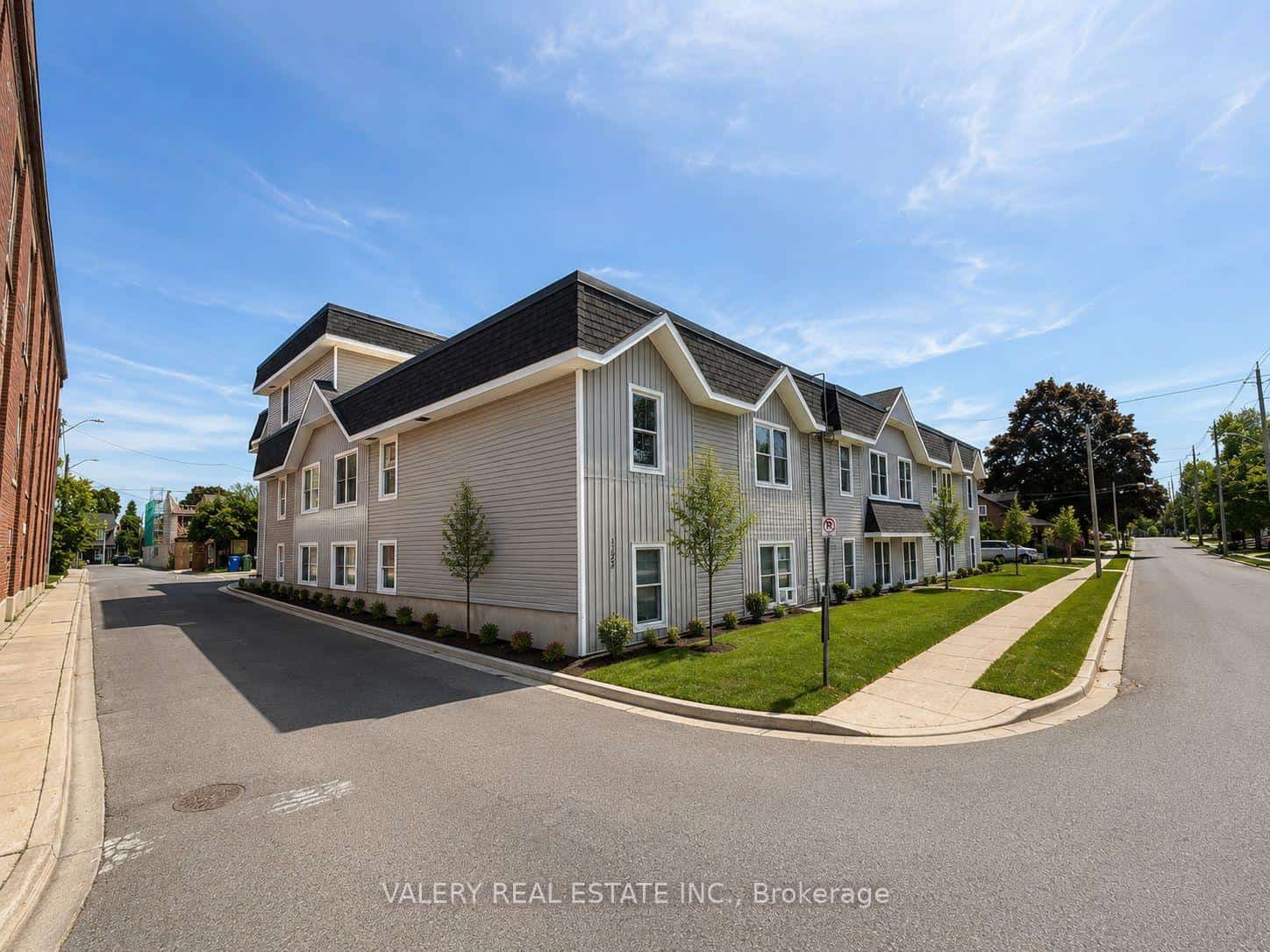 1123 Queenston Road #209, Cambridge, ON N3H 3L1